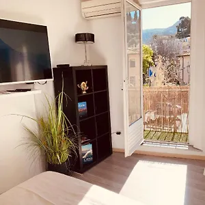 Au Cœur Du Village Joli Studio , Cassis France
